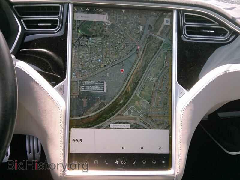 2015 Tesla Model S - VIN: 5YJSA1H44FF080965 - Photo 4
