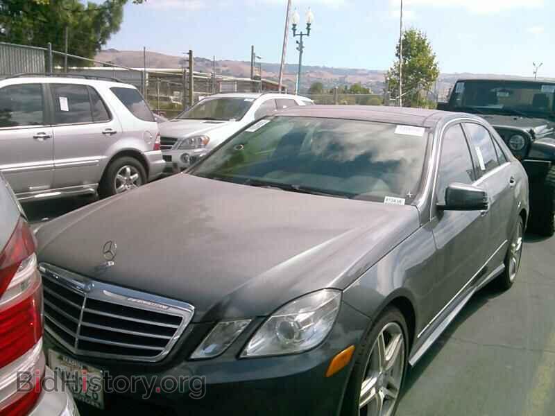 Photo WDDHF5KB4DA701000 - Mercedes-Benz E-Class 2013