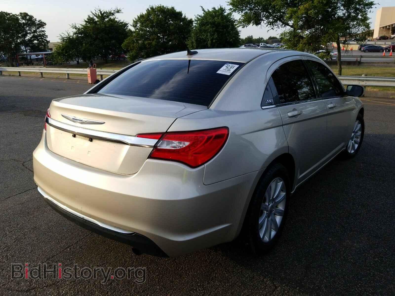 2013 Chrysler 200 - VIN: 1C3CCBBB6DN694205 - Photo 2