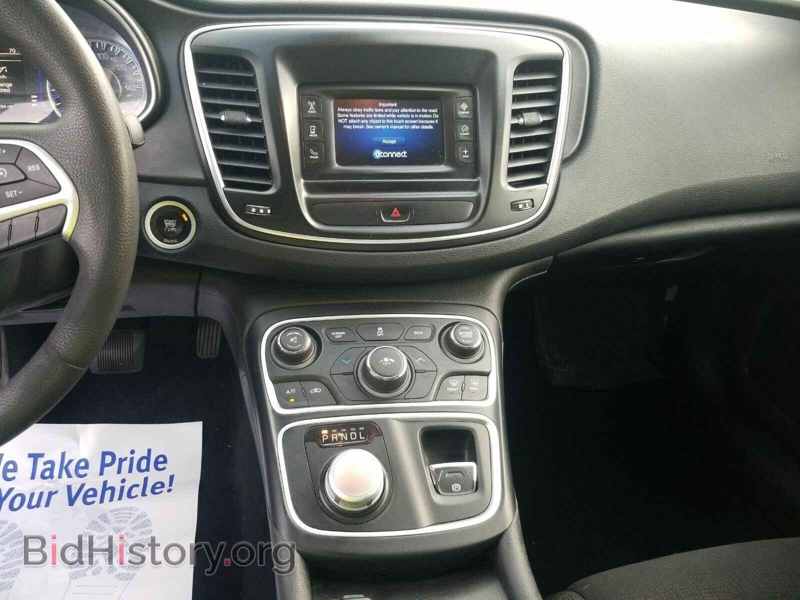2016 Chrysler 200 - VIN: 1C3CCCAB5GN103583 - Фото 4