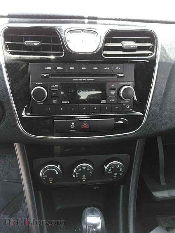 2013 Chrysler 200 - VIN: 1C3CCBBB3DN636231 - Photo 4