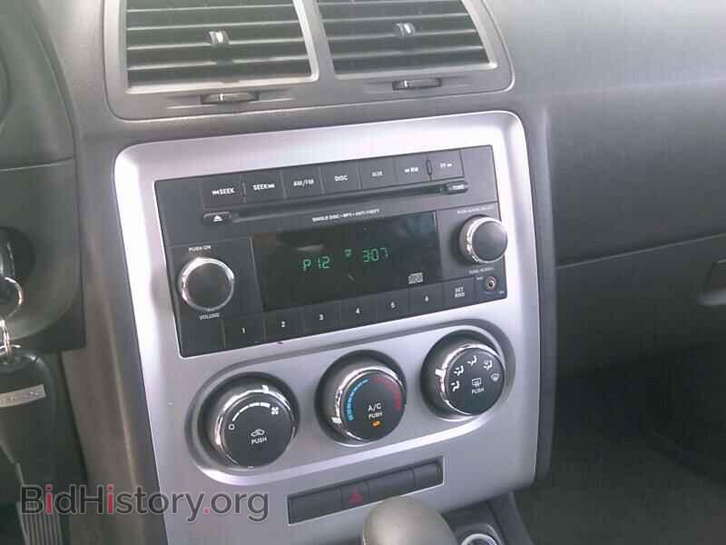 2009 Dodge Challenger - VIN: 2B3LJ44V49H577258 - Фото 4