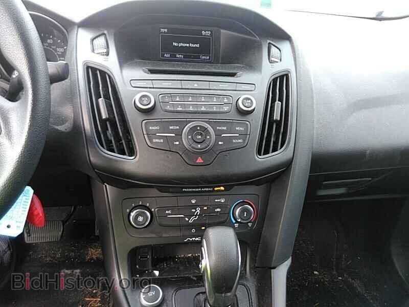 2017 Ford Focus - VIN: 1FADP3F26HL307499 - Фото 4