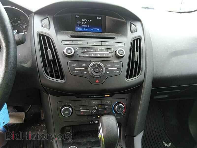 2017 Ford Focus - VIN: 1FADP3F29HL219210 - Фото 4