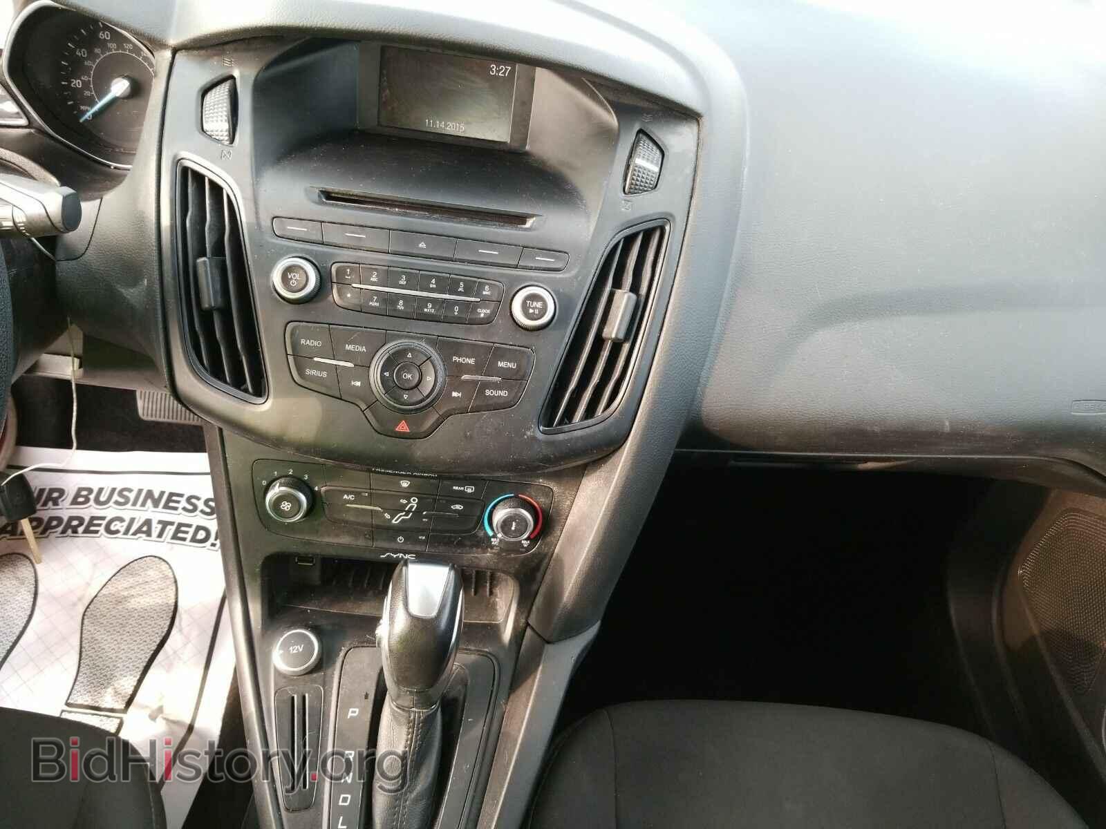 2016 Ford Focus - VIN: 1FADP3F25GL239498 - Фото 4