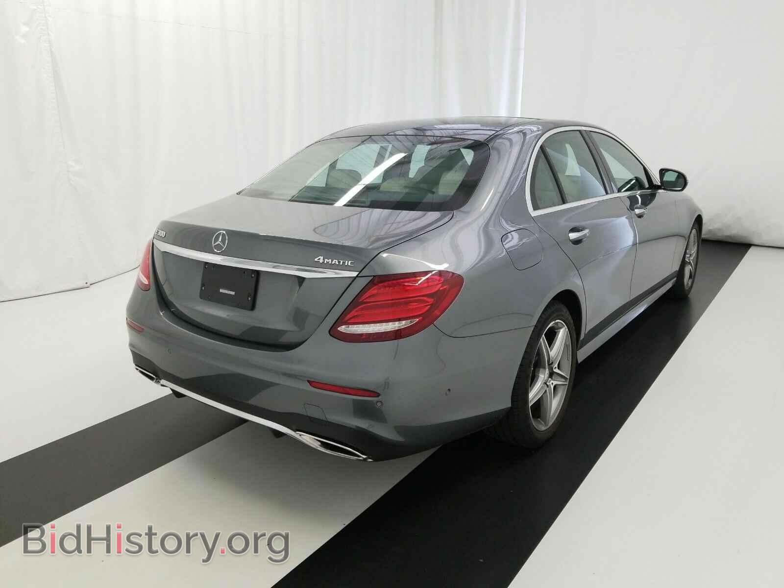 2017 Mercedes-Benz E-Class - VIN: WDDZF4KBXHA046474 - Фото 2