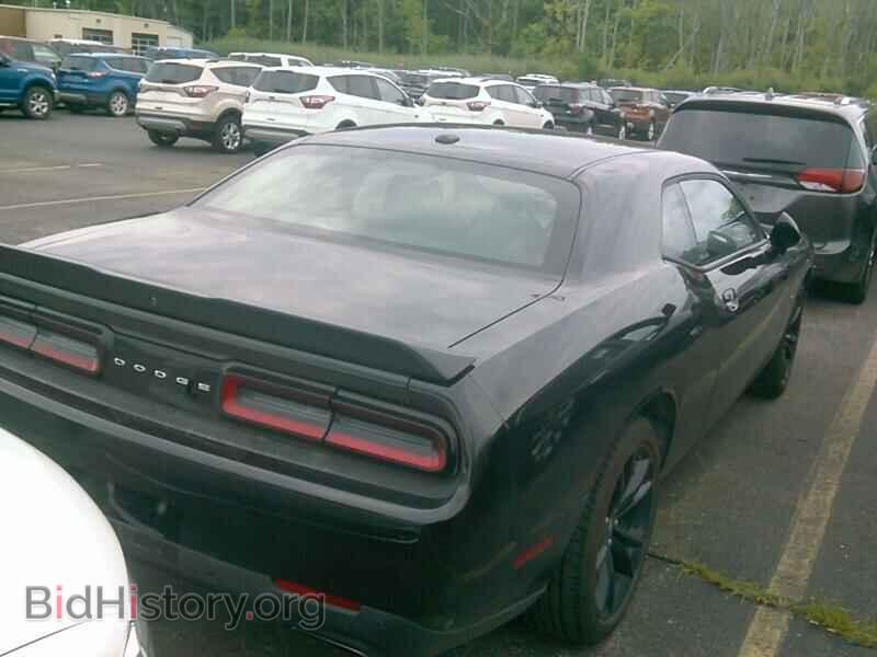 2017 Dodge Challenger - VIN: 2C3CDZBT3HH640003 - Фото 2