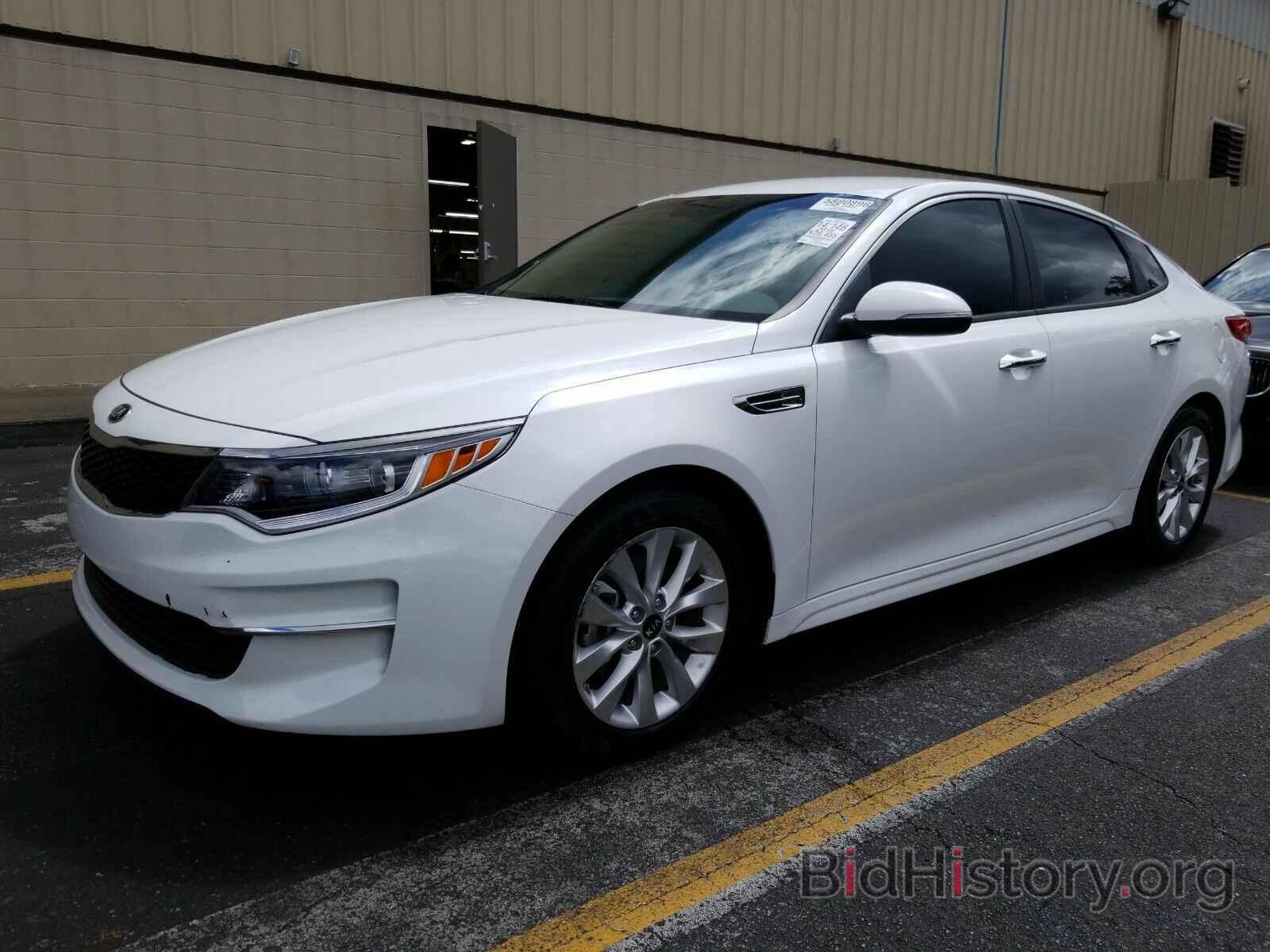 Photo 5XXGT4L36JG255125 - Kia Optima 2018