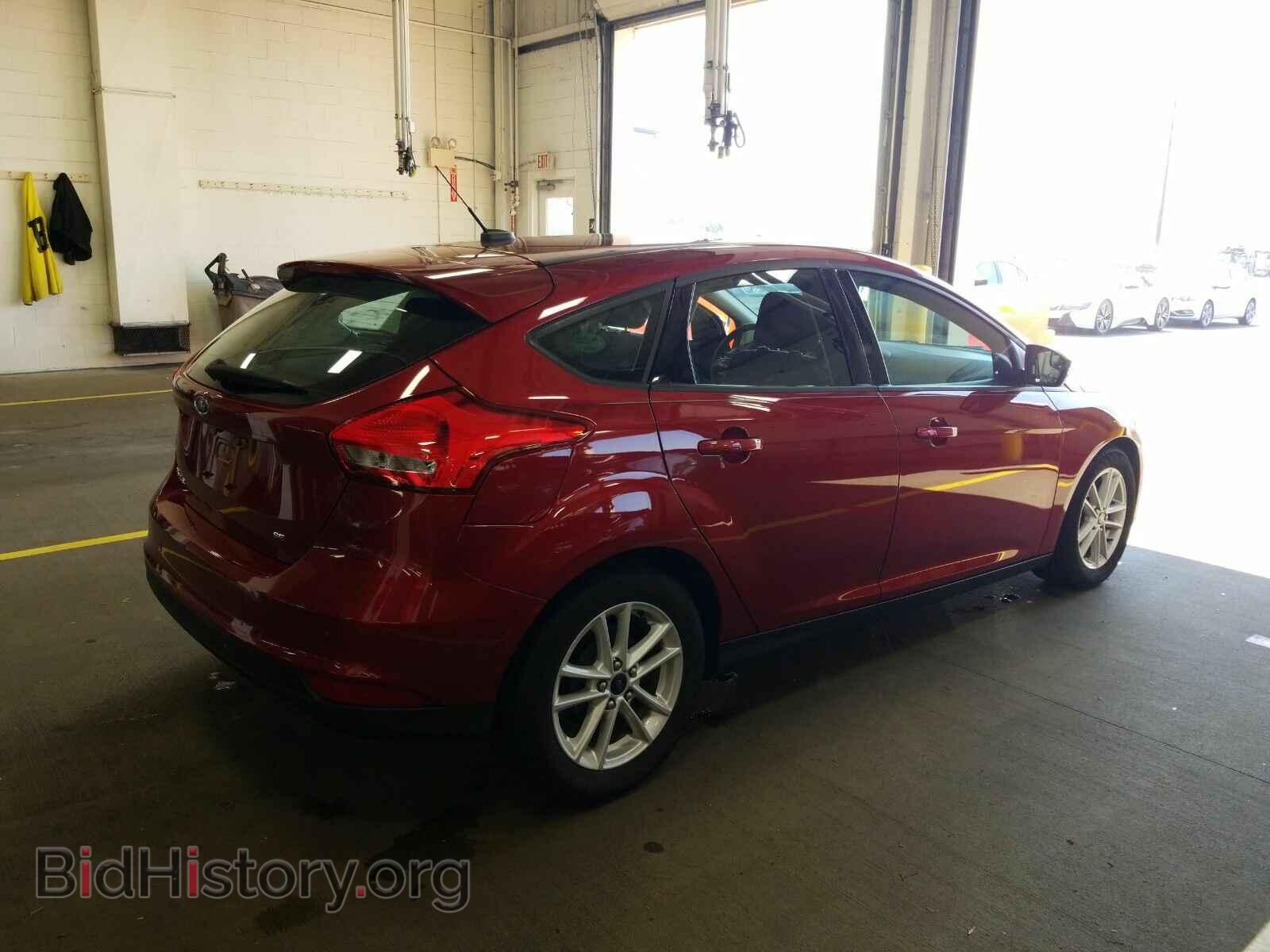 2016 Ford Focus - VIN: 1FADP3K28GL226587 - Фото 2