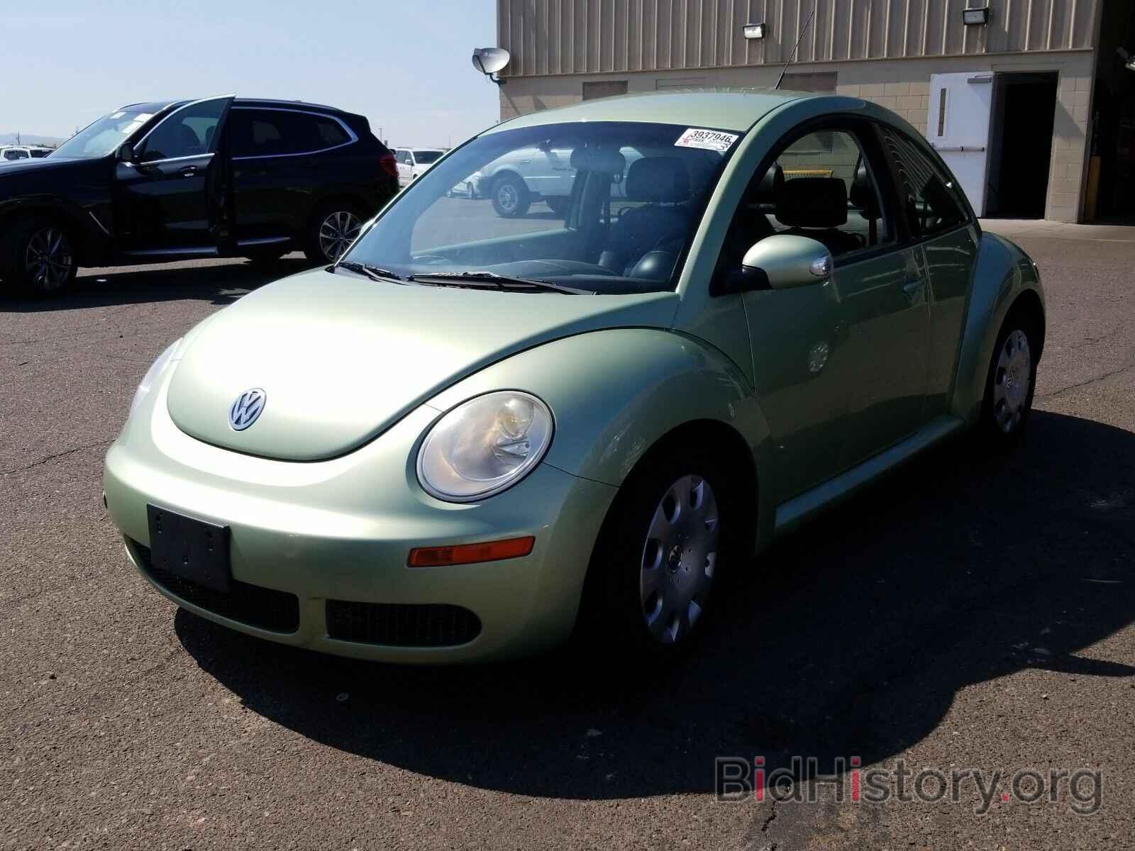 Photo 3VWPG3AG1AM011415 - Volkswagen New Beetle Coupe 2010