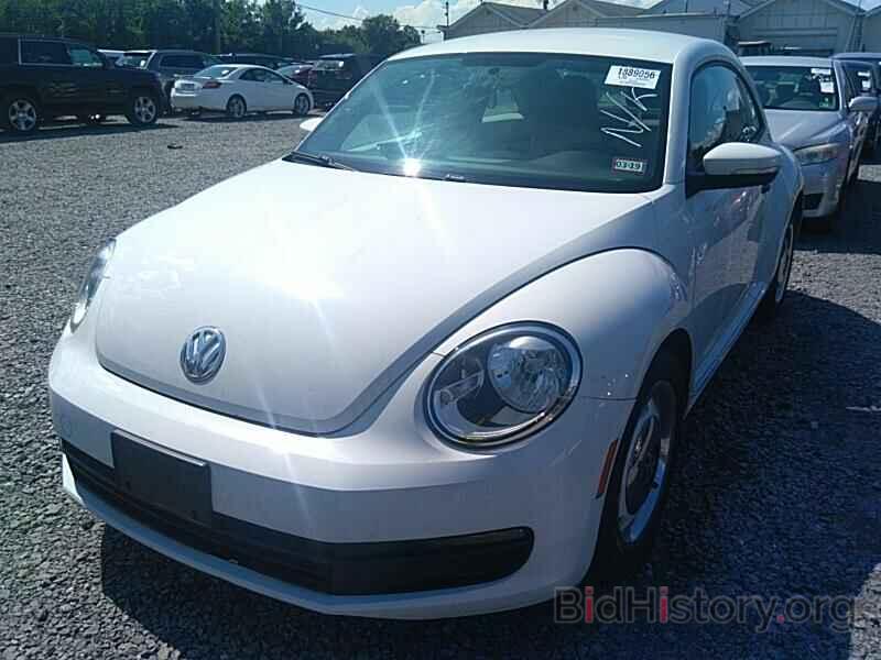 Photo 3VWF17AT8FM607064 - Volkswagen Beetle Coupe 2015