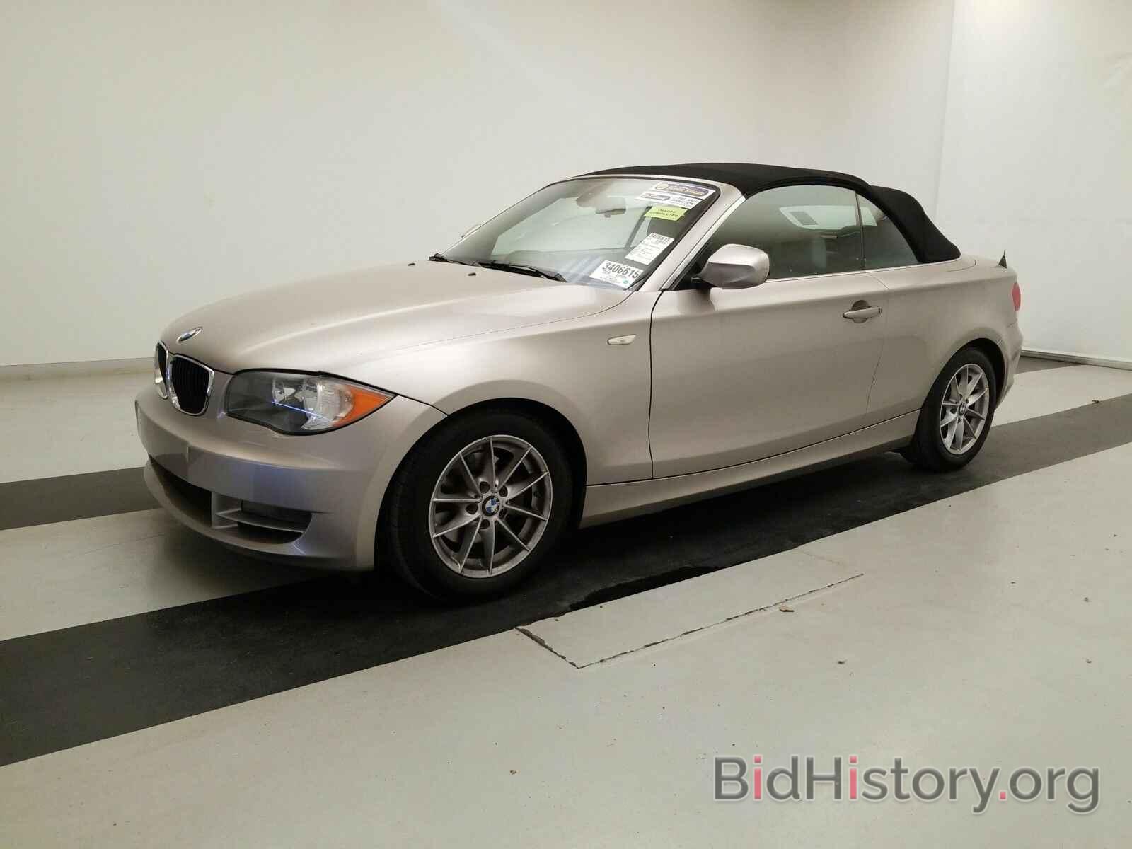 Photo WBAUL7C58BVM79750 - BMW 1 Series 2011