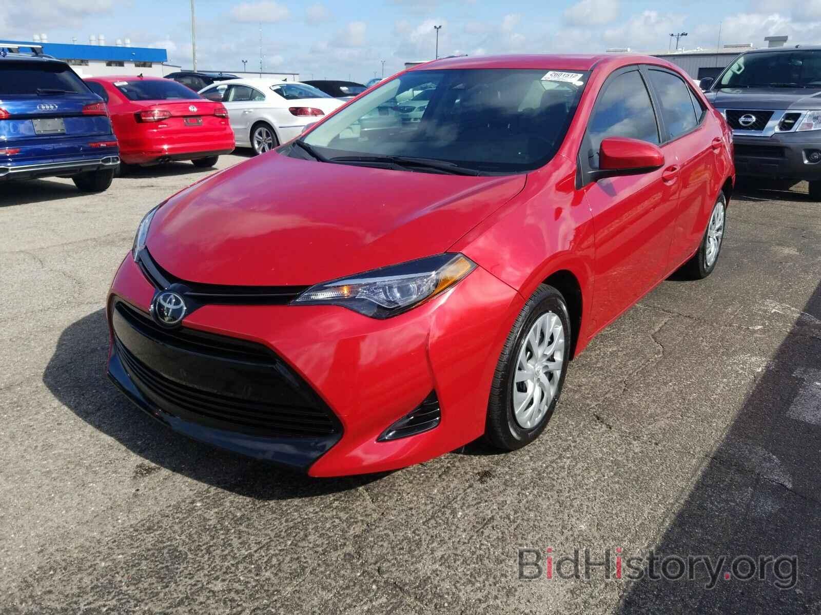 Photo 2T1BURHE1JC022372 - Toyota Corolla 2018