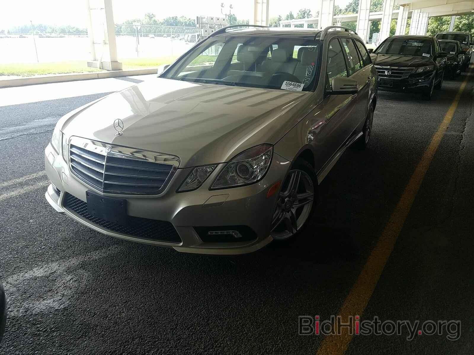 Photo WDDHH8HB3BA415753 - Mercedes-Benz E-Class 2011