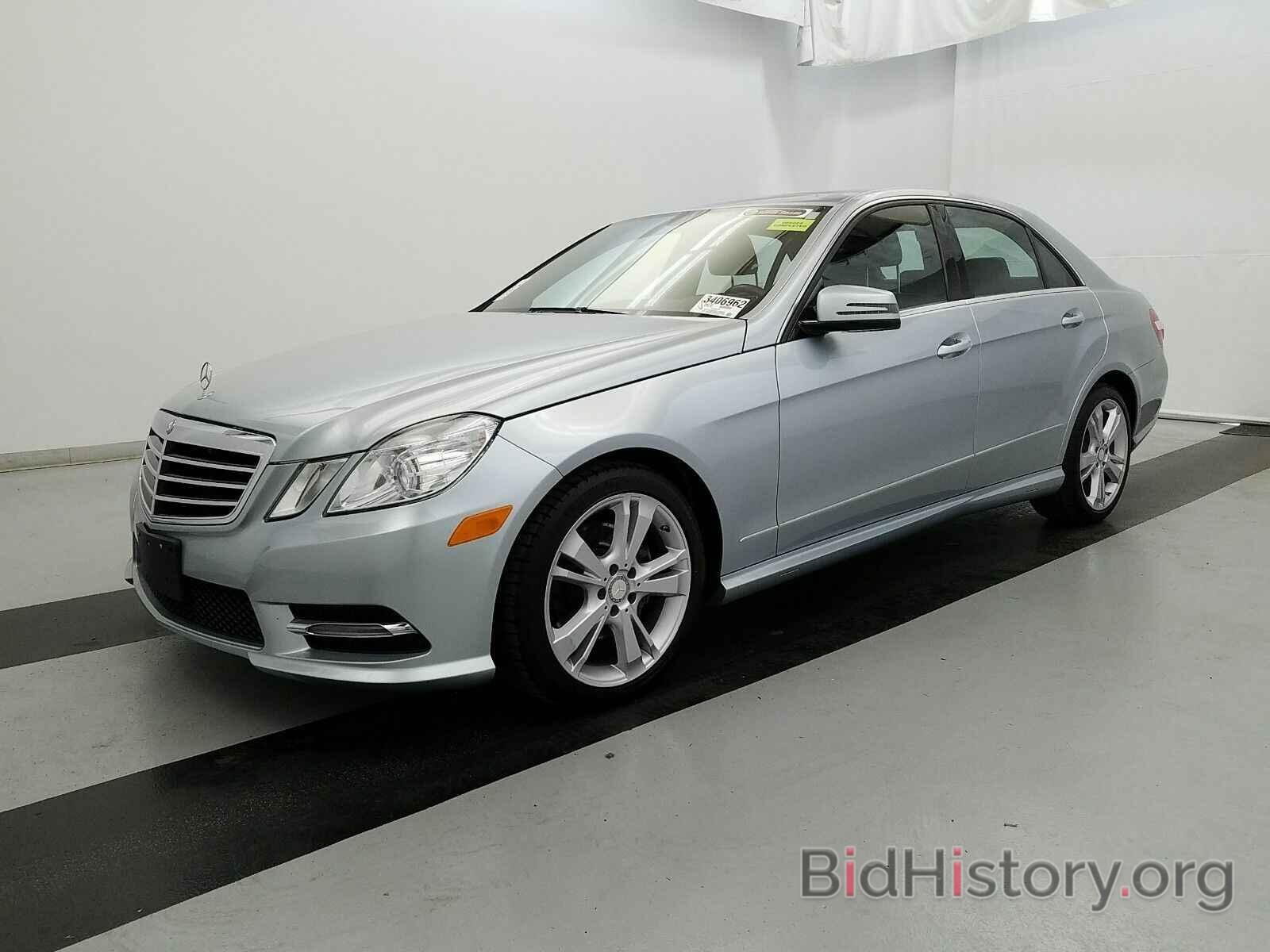 Photo WDDHF8JB9DA737428 - Mercedes-Benz E-Class 2013