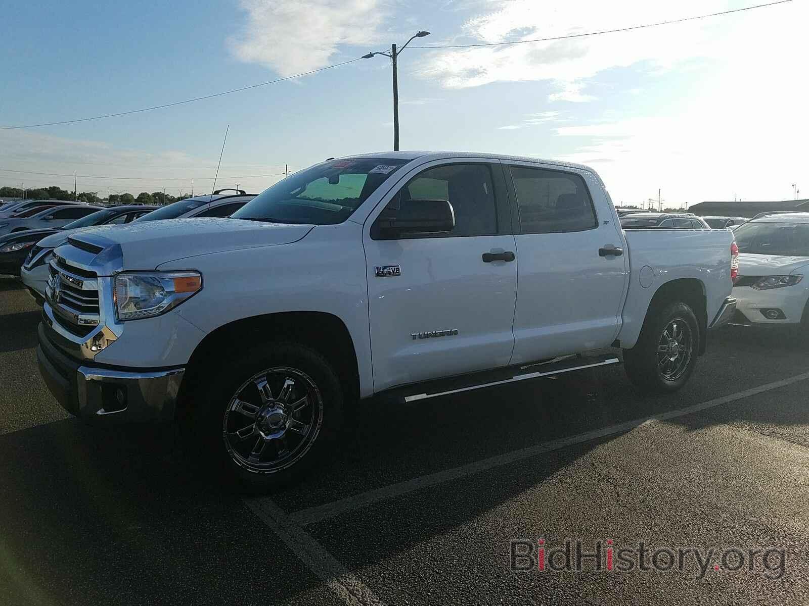 Photo 5TFDW5F16GX509279 - Toyota Tundra 4WD Truck 2016