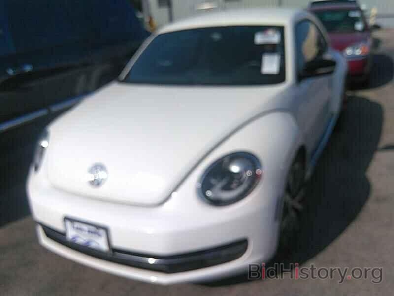 Photo 3VW467AT8CM639372 - Volkswagen Beetle 2012