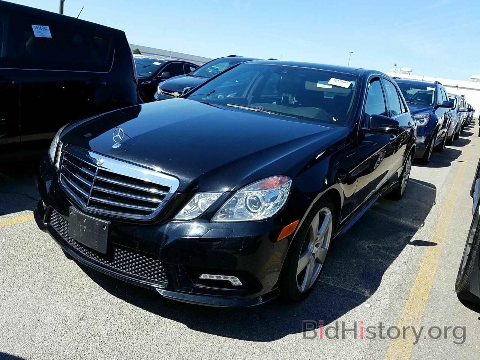 Photo WDDHF8HB6BA296408 - Mercedes-Benz E-Class 2011