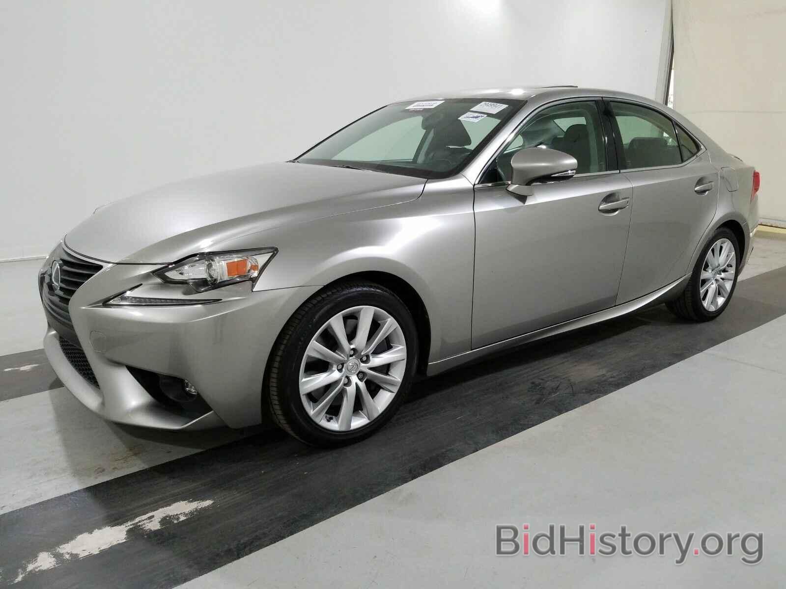 Photo JTHBA1D2XG5028049 - Lexus IS 200t 2016