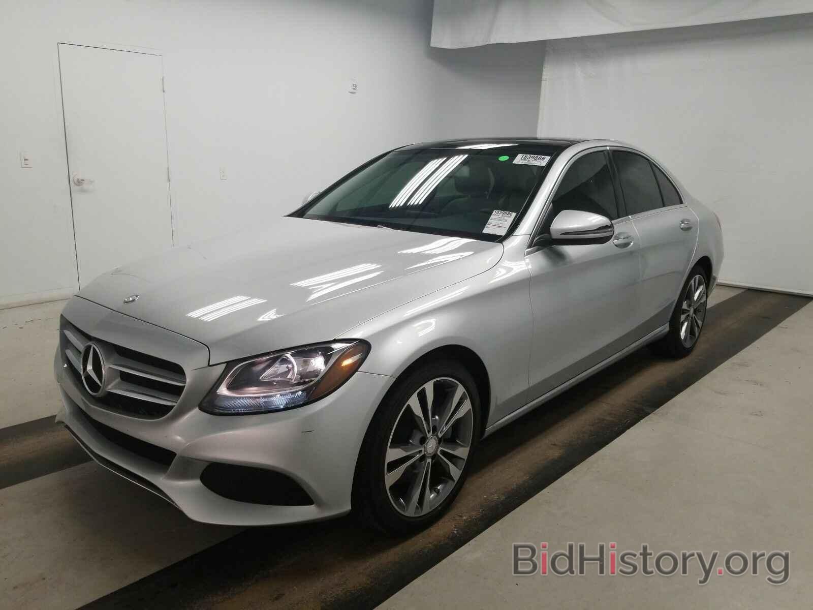 Photo 55SWF4JB1GU164643 - Mercedes-Benz C-Class 2016