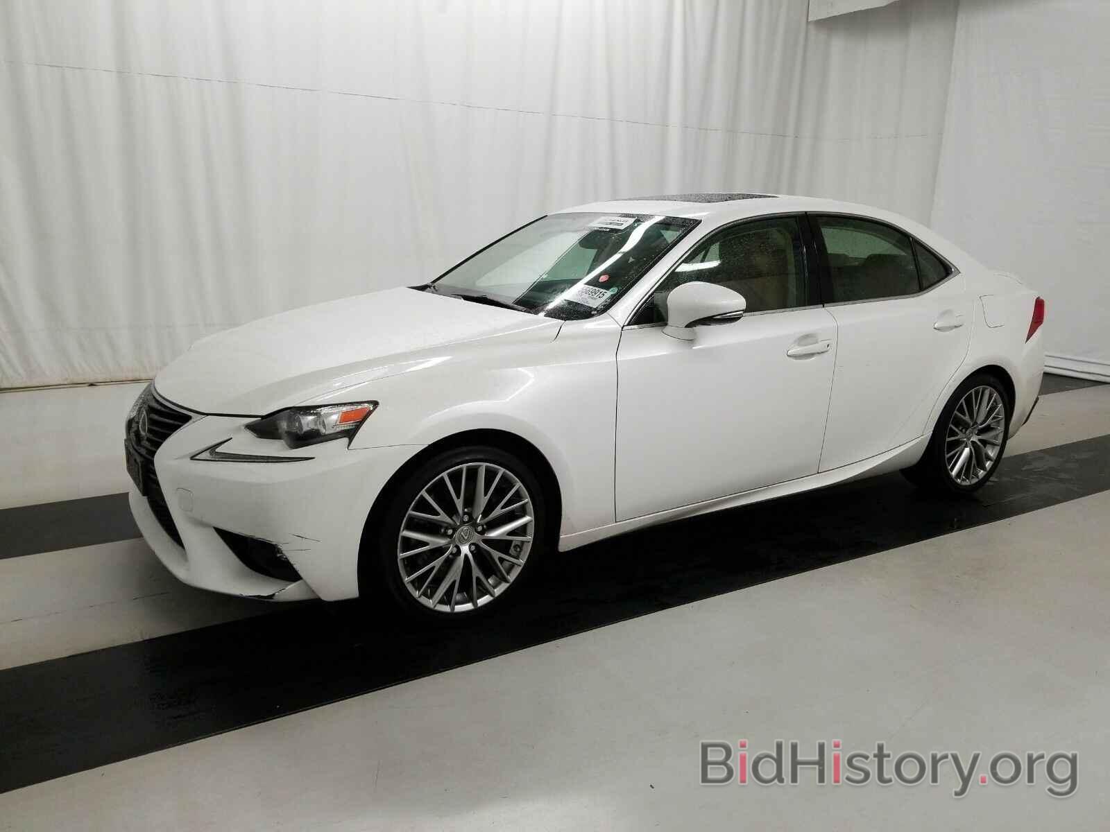 Photo JTHCM1D21G5014035 - Lexus IS 300 2016