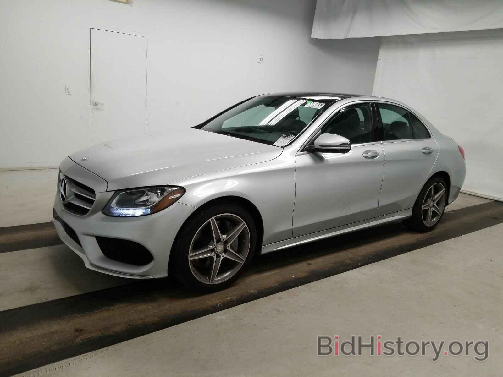 Photo 55SWF4KB8GU133193 - Mercedes-Benz C-Class 2016