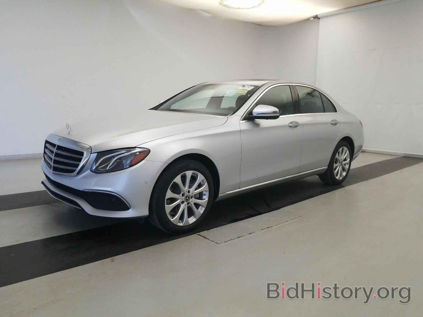 Photo WDDZF4KB7KA605678 - Mercedes-Benz E-Class 2019