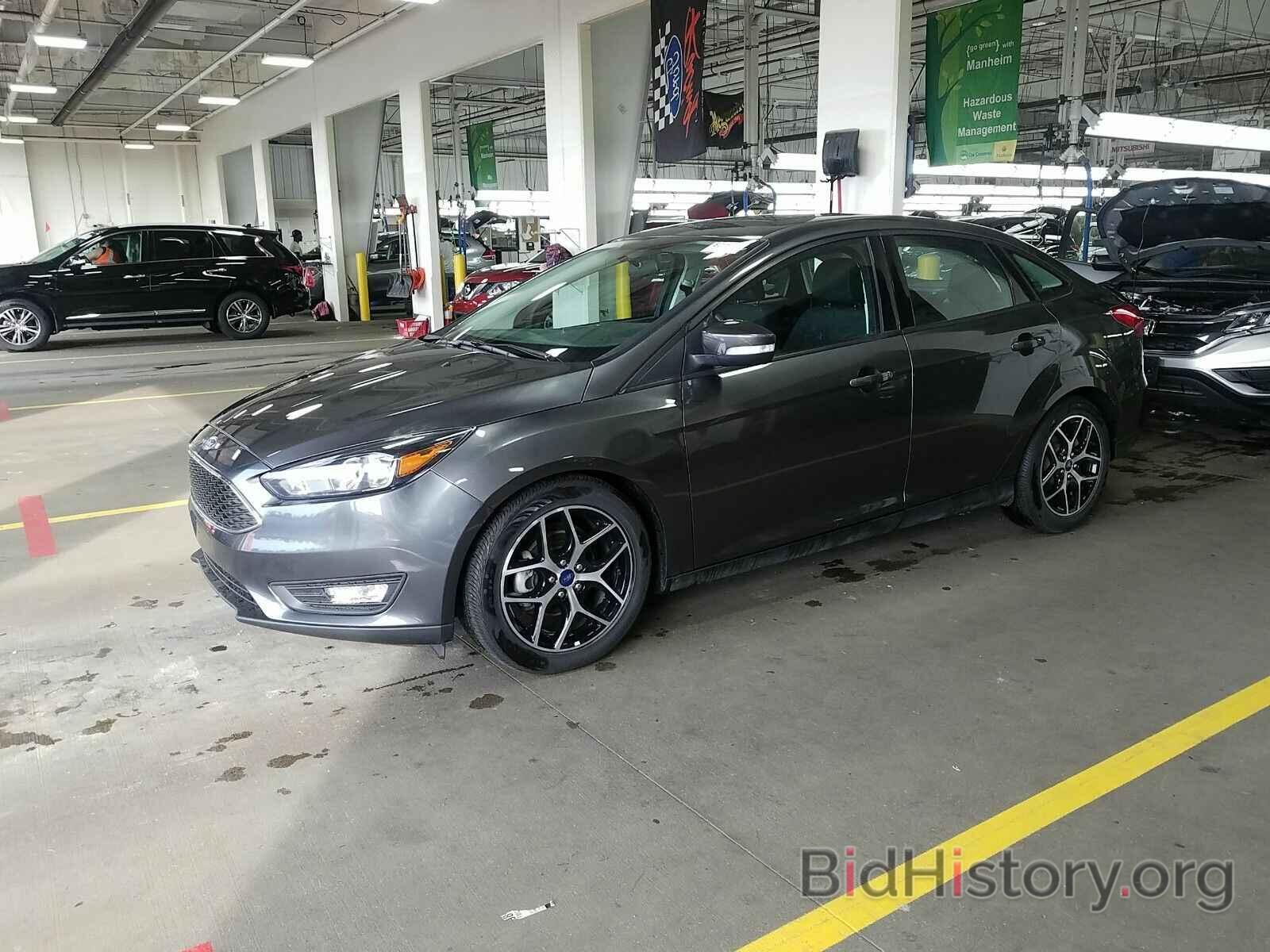 Photo 1FADP3H22JL294608 - Ford Focus 2018