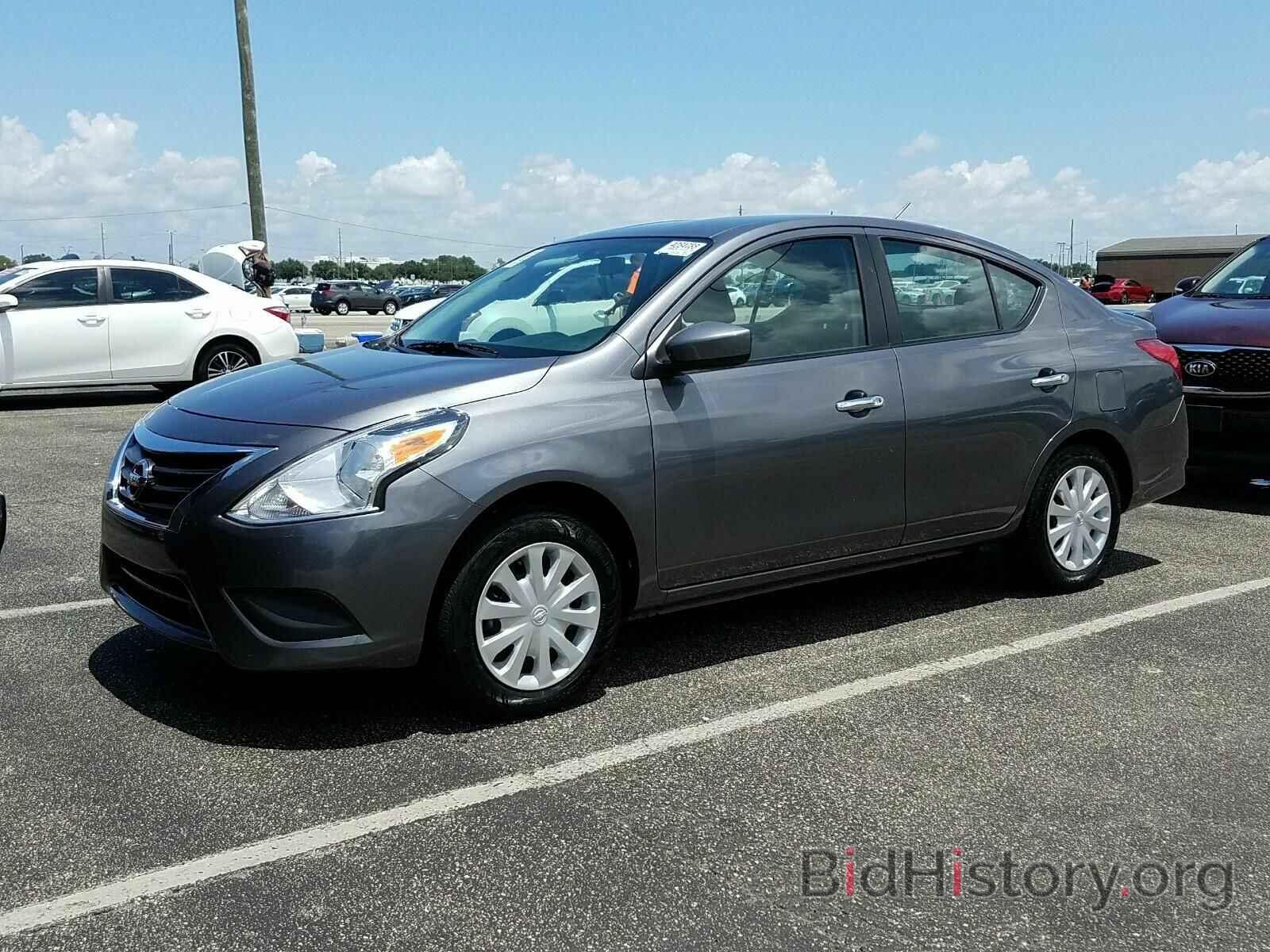 Photo 3N1CN7AP9HL884427 - Nissan Versa Sedan 2017