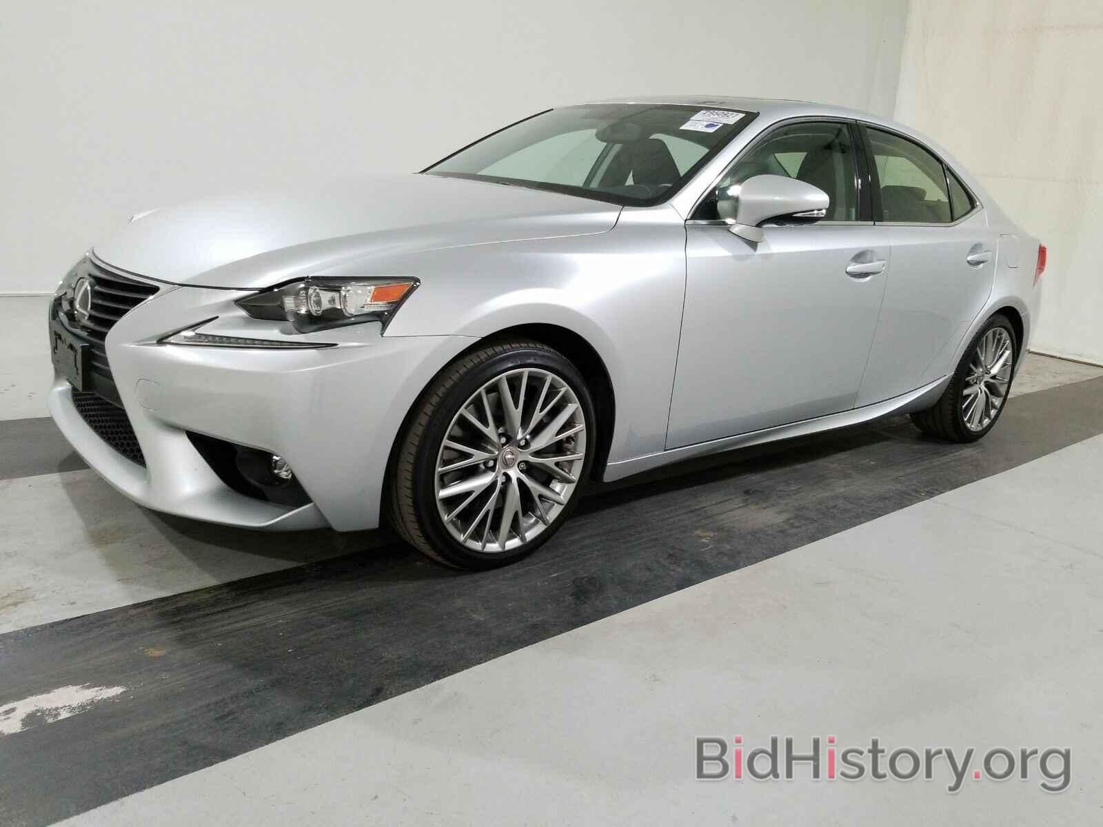 Photo JTHBA1D27G5015632 - Lexus IS 200t 2016