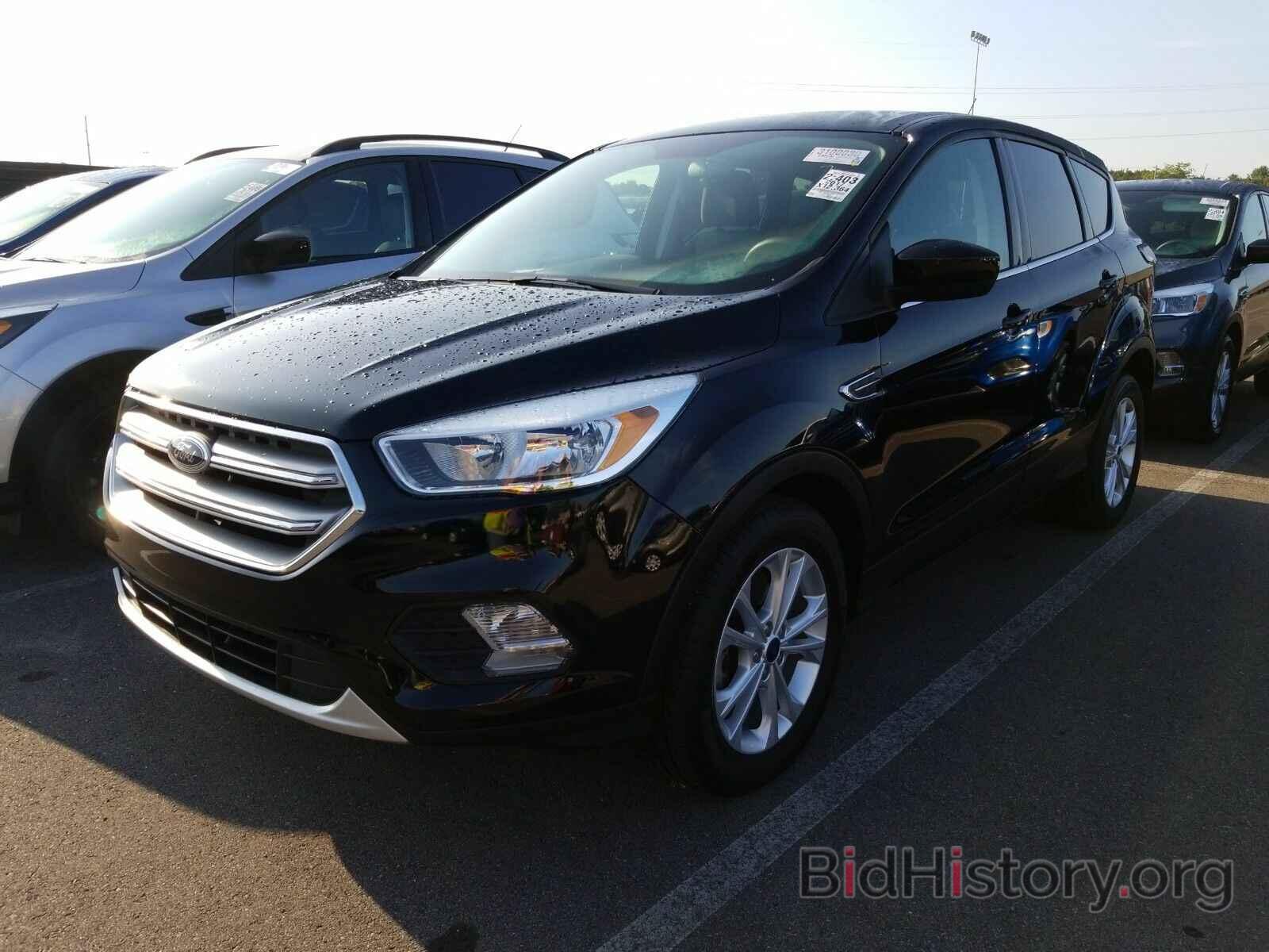 Photo 1FMCU0GD3HUA92215 - Ford Escape 2017