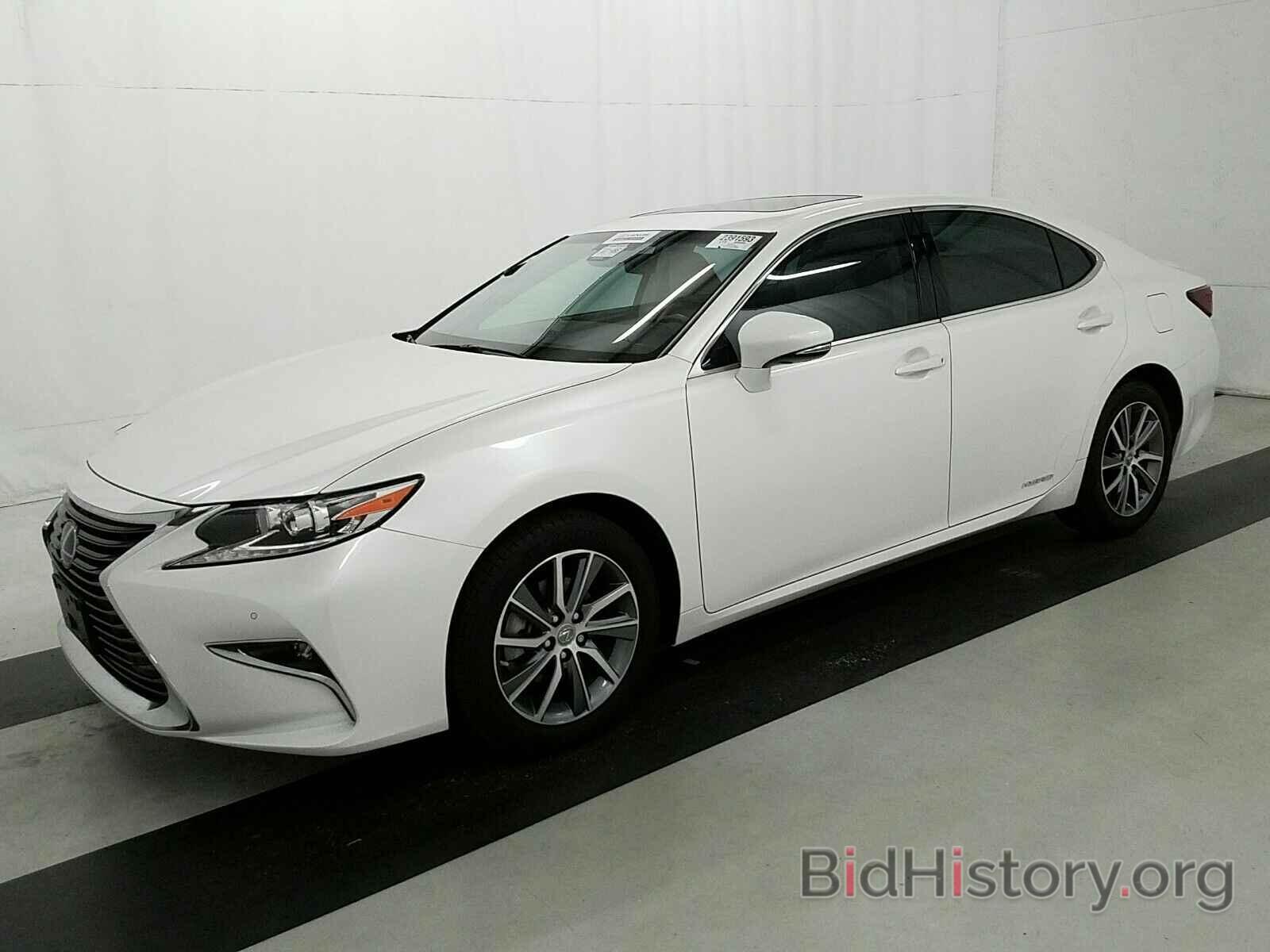 Photo JTHBW1GG9G2120506 - Lexus ES 300h 2016