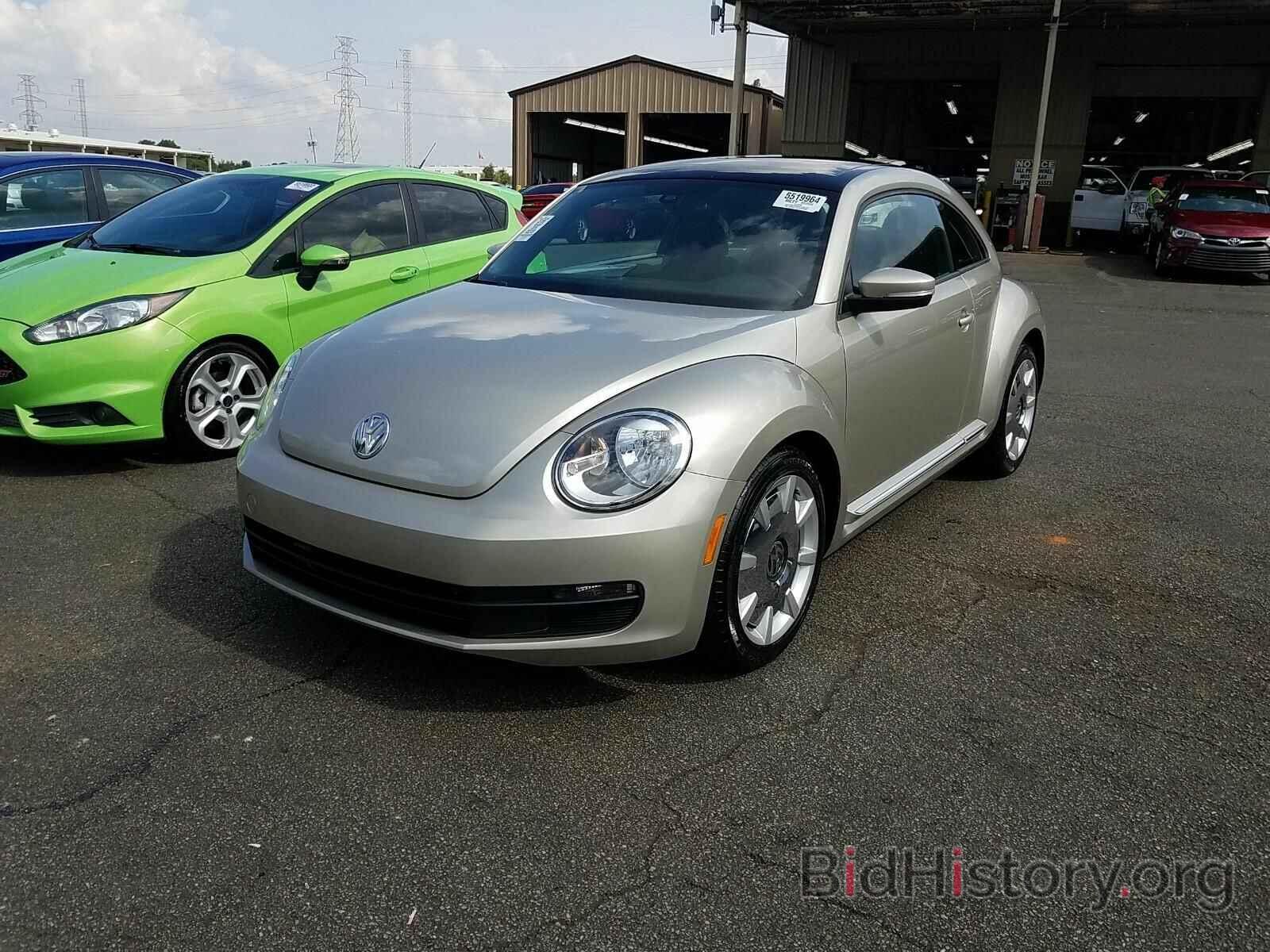 Photo 3VWJ17AT2GM605967 - Volkswagen Beetle Coupe 2016