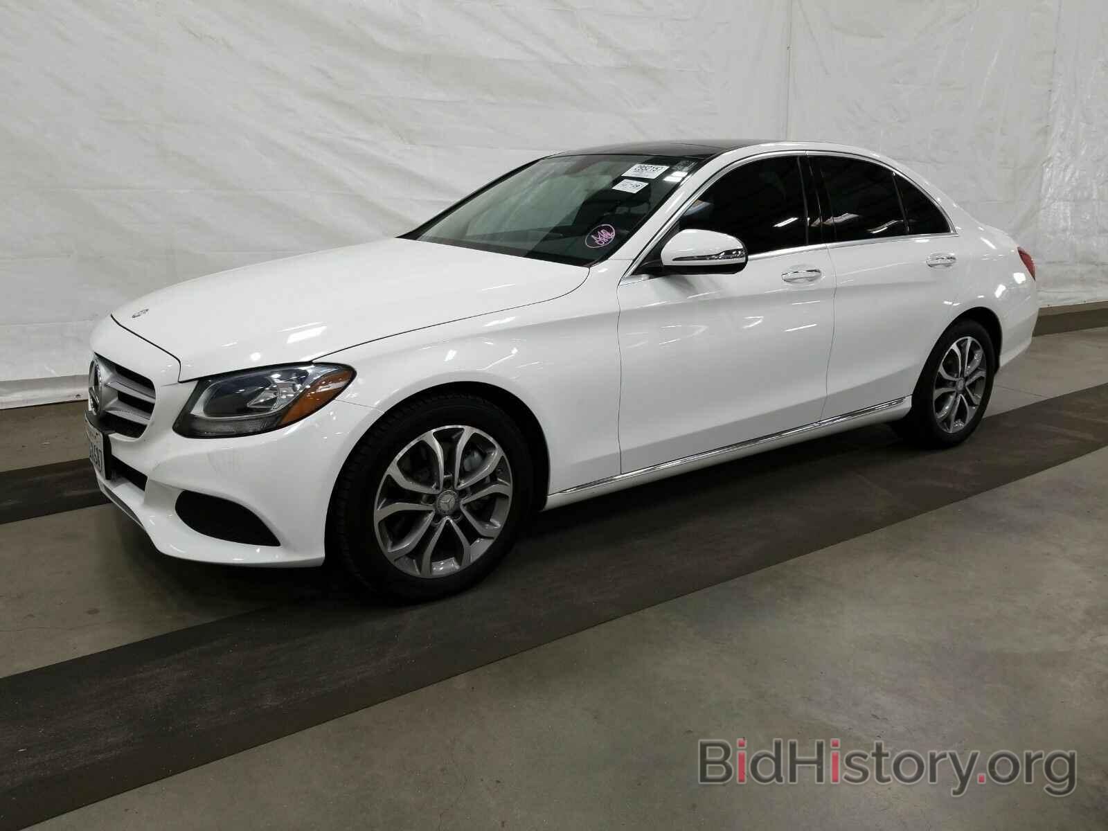 Photo 55SWF4JB1GU175304 - Mercedes-Benz C-Class 2016