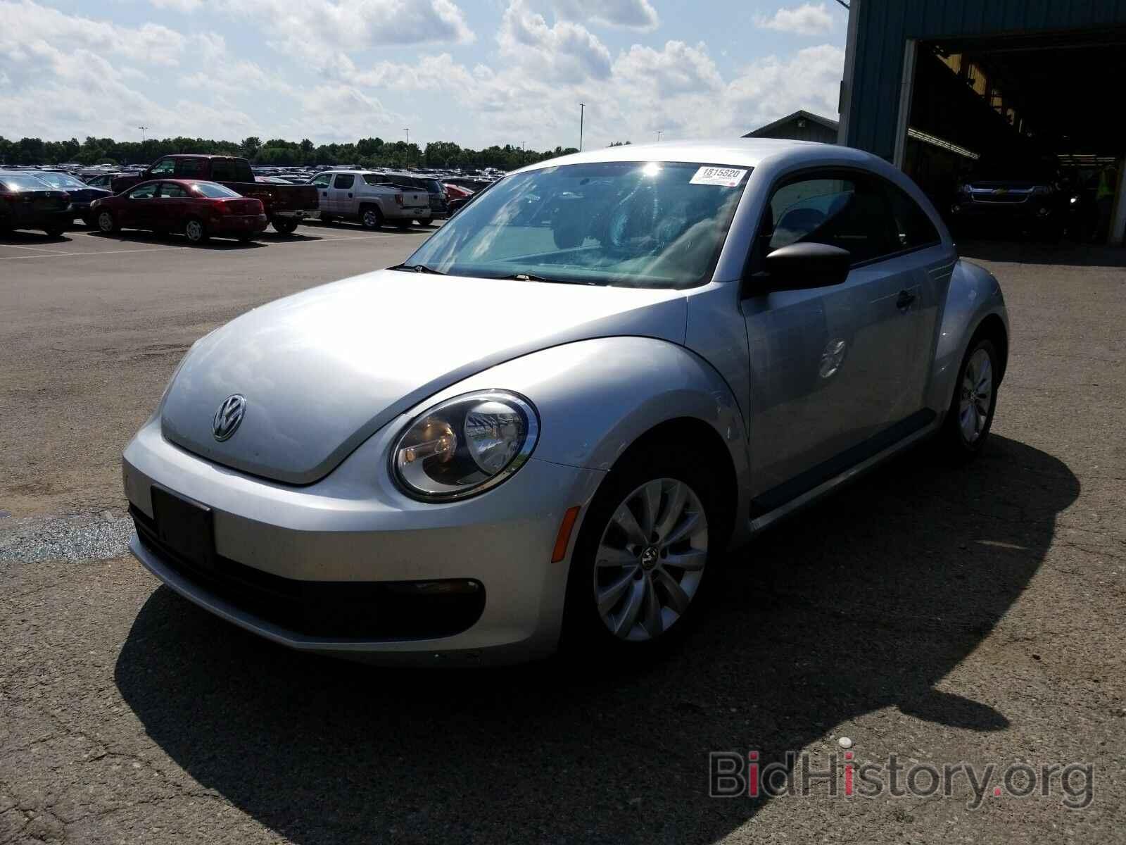 Photo 3VWFP7AT1EM621160 - Volkswagen Beetle Coupe 2014