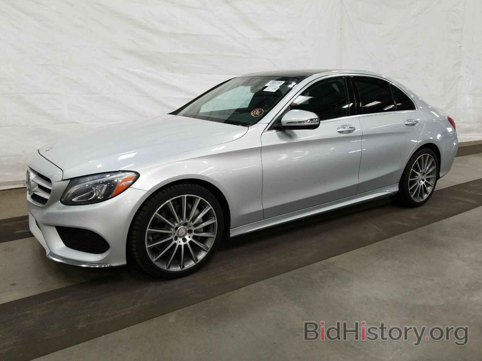 Photo 55SWF4JB4GU165446 - Mercedes-Benz C-Class 2016