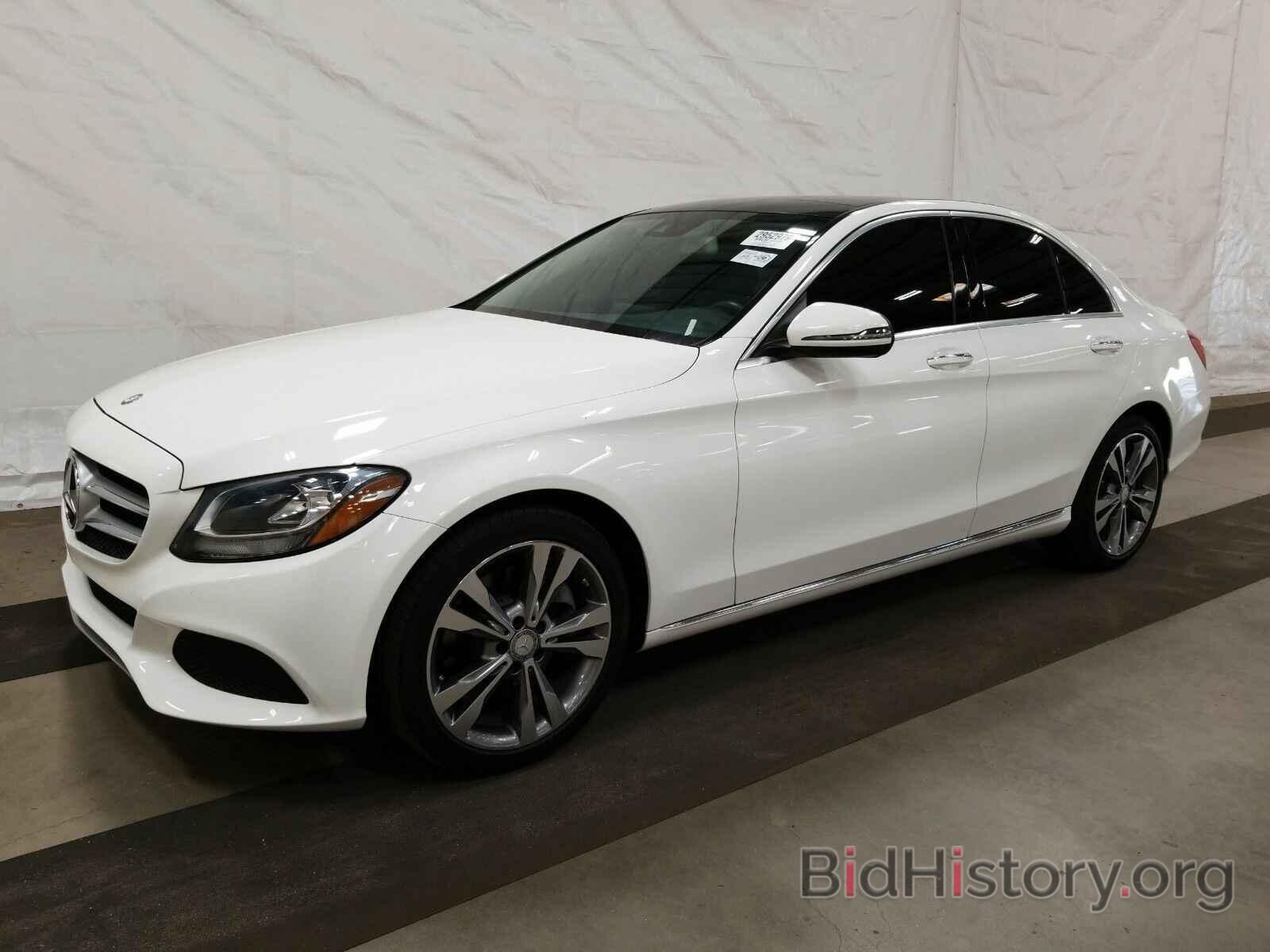 Photo 55SWF4JB7GU155624 - Mercedes-Benz C-Class 2016