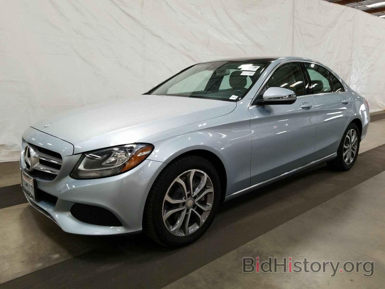 Photo 55SWF4JB3GU155071 - Mercedes-Benz C-Class 2016