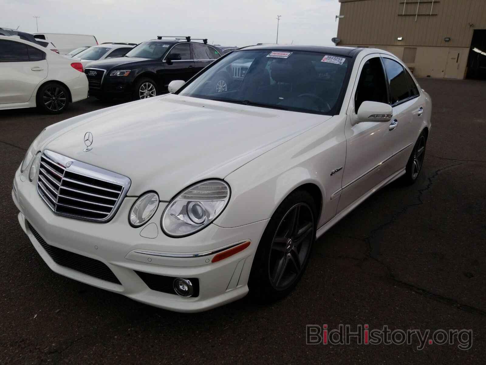 Photo WDBUF77X19B374578 - Mercedes-Benz E-Class 2009