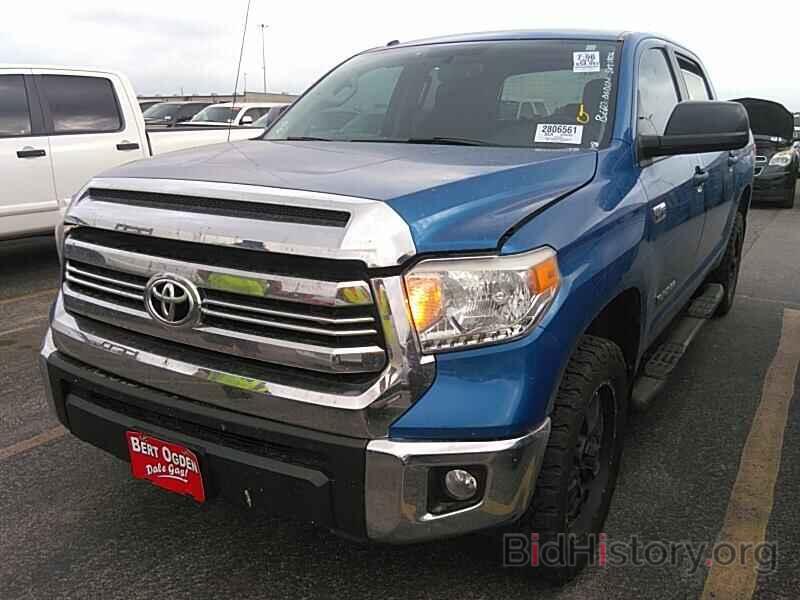 Фотография 5TFDW5F11GX502420 - Toyota Tundra 4WD Truck 2016