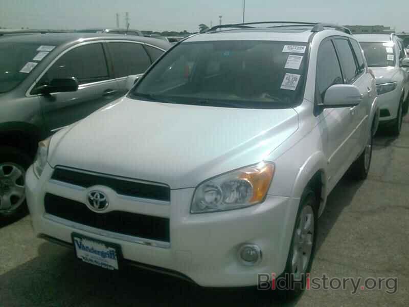 Photo JTMYF4DV7A5017915 - Toyota RAV4 2010