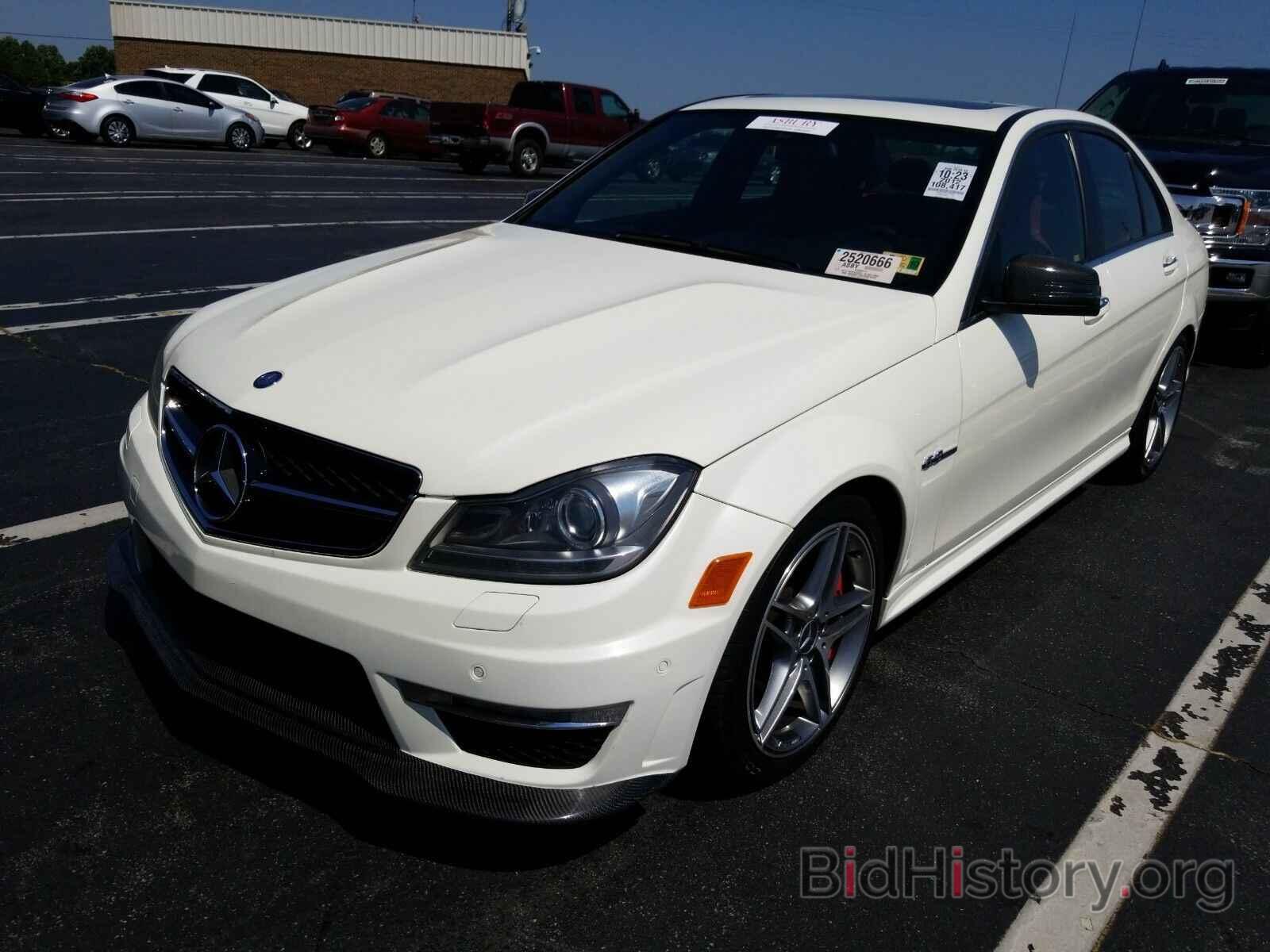 Photo WDDGF7HB7CA670435 - Mercedes-Benz C-Class 2012