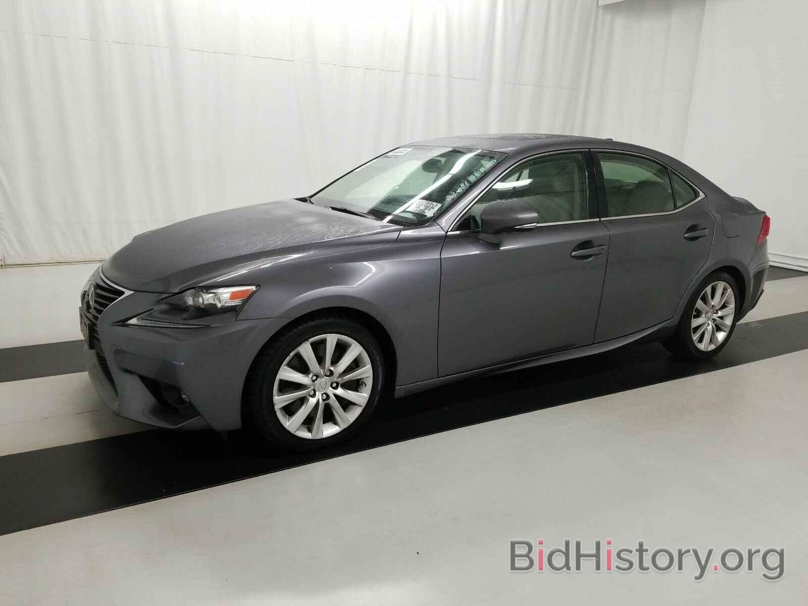 Photo JTHCM1D28G5011245 - Lexus IS 300 2016