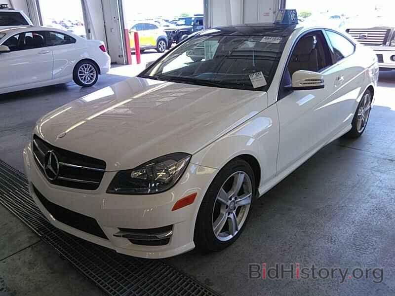 Photo WDDGJ4HB4FG390065 - Mercedes-Benz C-Class 2015