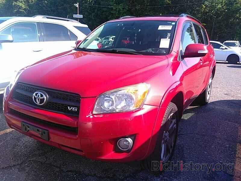 Photo JTMRK4DV9A5094933 - Toyota RAV4 2010