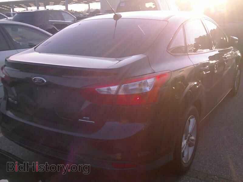 2013 Ford Focus - VIN: 1FADP3F25DL173692 - Фото 2