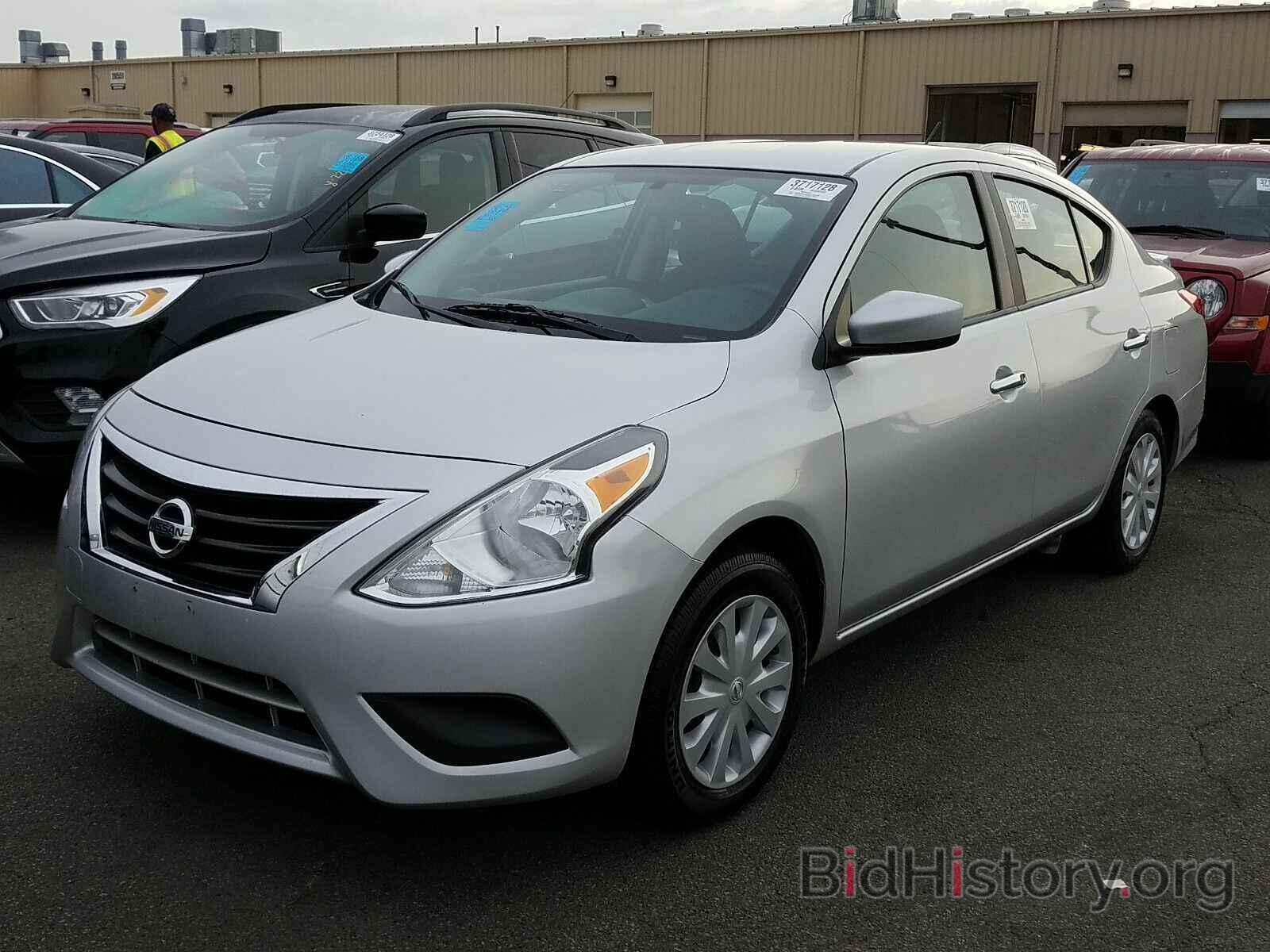 Photo 3N1CN7AP3HK411872 - Nissan Versa Sedan 2017