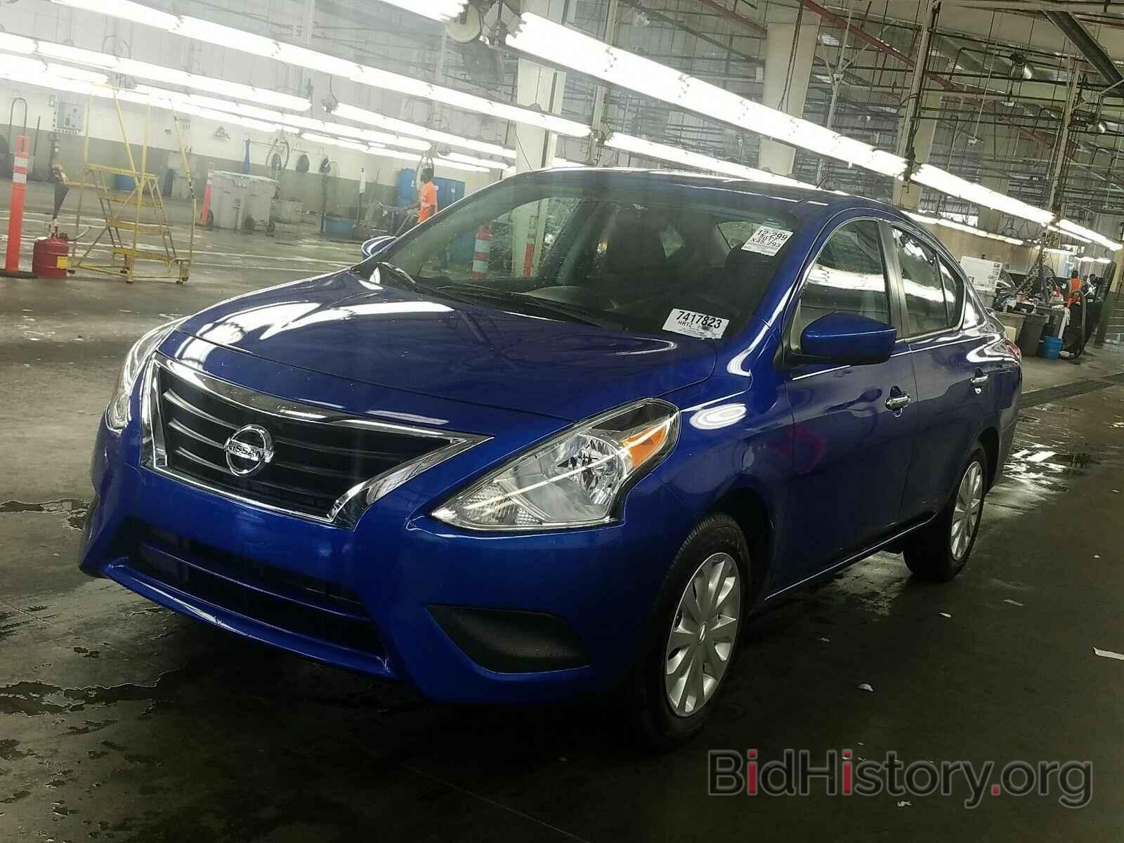 Photo 3N1CN7AP8HL896035 - Nissan Versa Sedan 2017