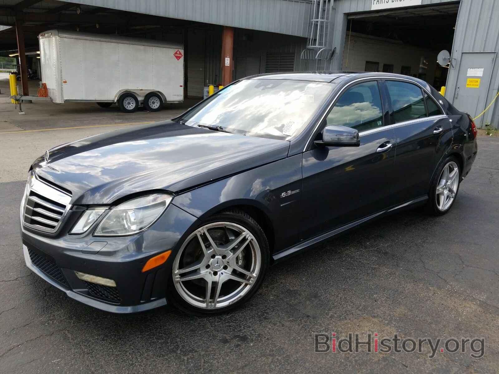 Photo WDDHF7HB9BA427633 - Mercedes-Benz E-Class 2011