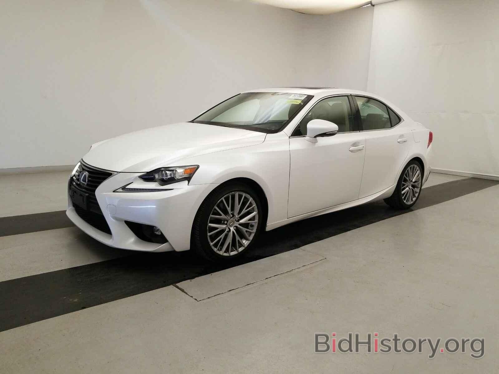 Photo JTHCM1D23G5009693 - Lexus IS 300 2016